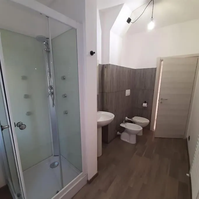 Apartment Appartamento Como- Grandate Italy